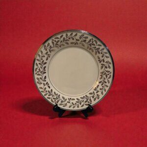 VTG Lenox Solitaire Christmas Accent Luncheon Plate 9 Platinum and Red Holly Rim